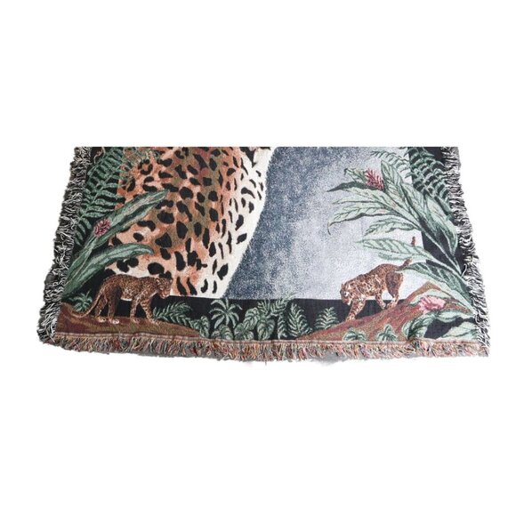 Vintage Cheetah Tapestry Throw Blanket - Picture 3 of 4